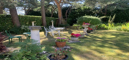 Garden of Heatherdene House